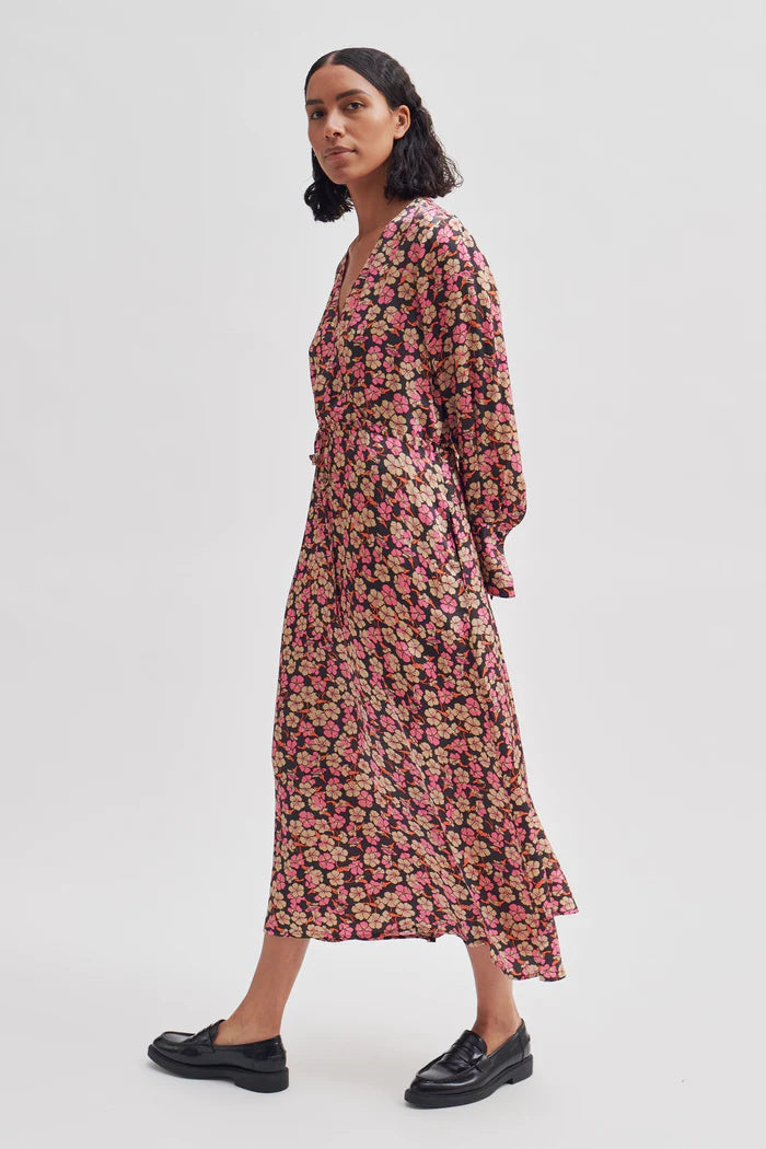 Victory V-Neck Dress | Carmellia Rose