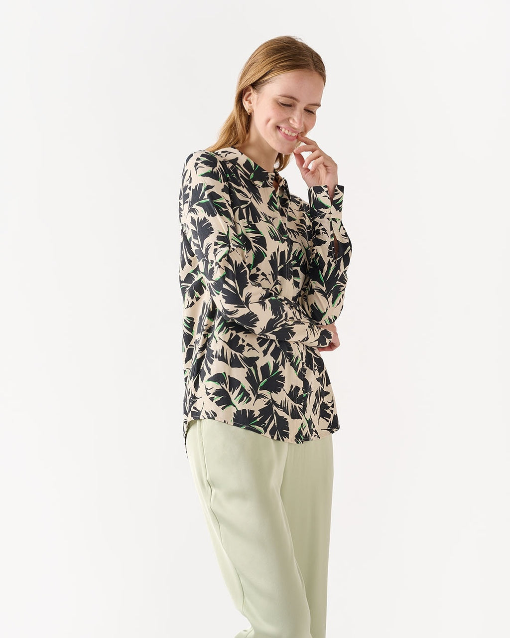 Dreiser leaf shirt l/s - Fern green leaf