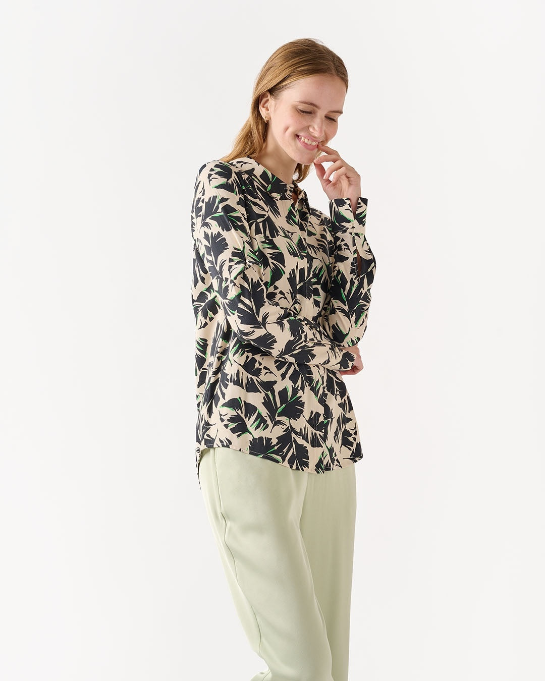 Dreiser leaf shirt l/s - Fern green leaf