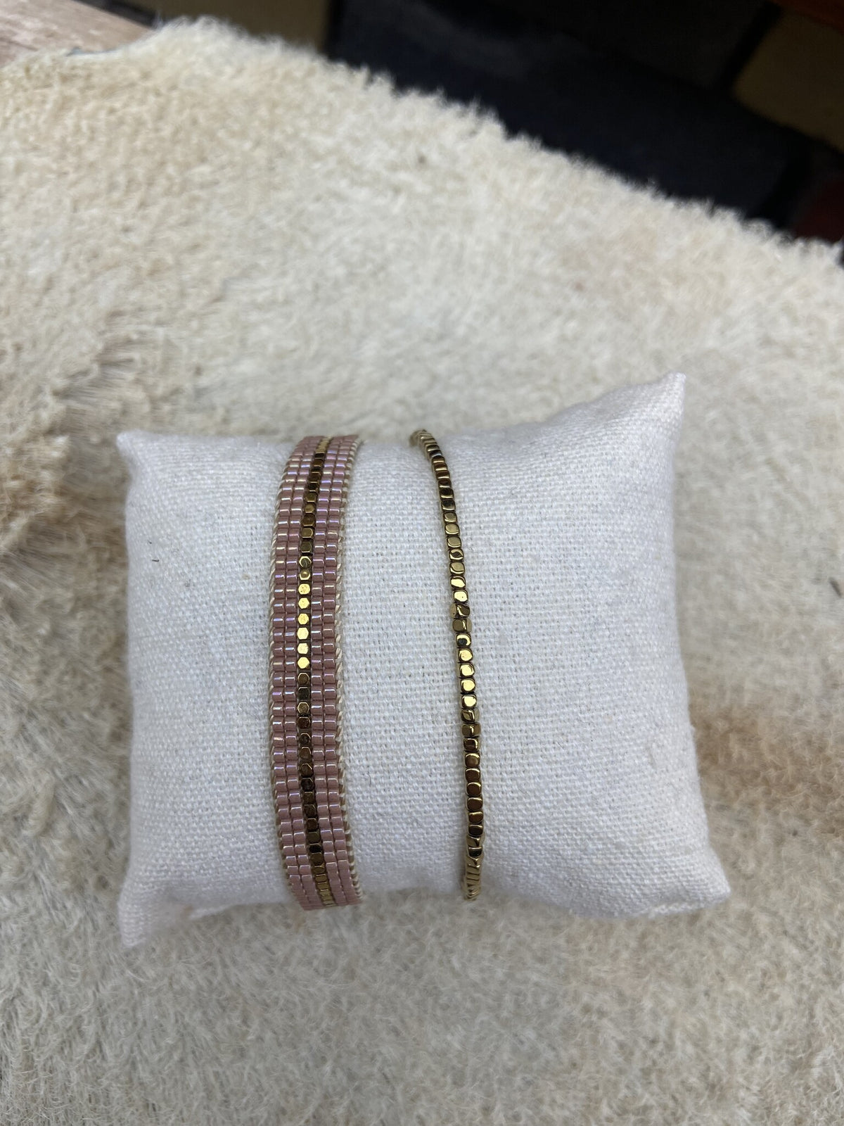 Dunc Jewelry | Basic armband hematiet kralen - goud