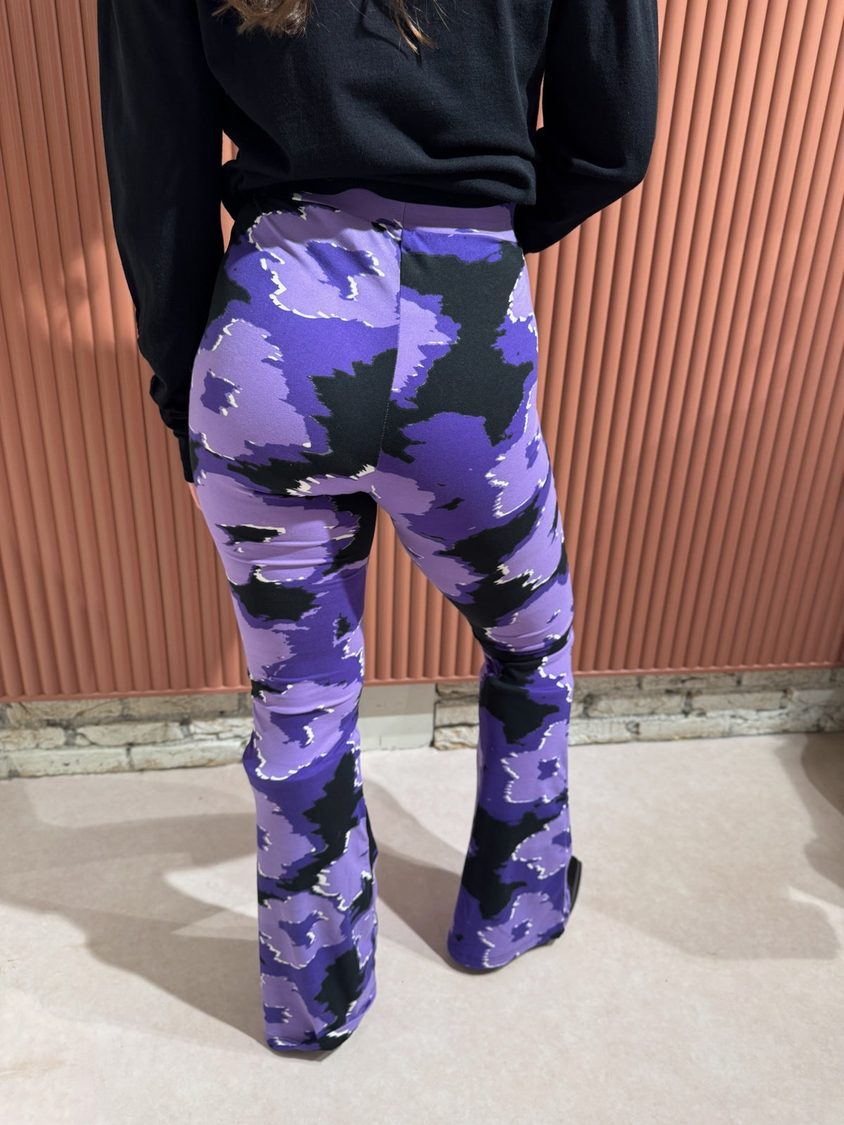 Graphic Flower Peached Extra Flare Pants - Light lilac