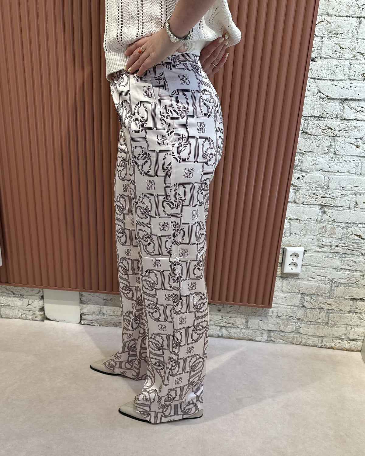 Teo Logo Printed Wide Leg Pants | Butter Cream