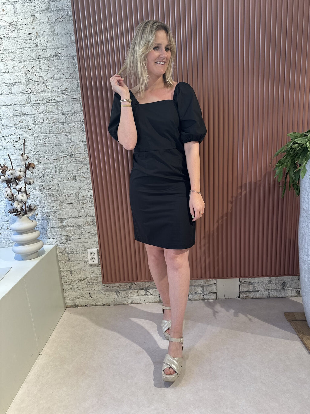Sanna Knot Dress - Black