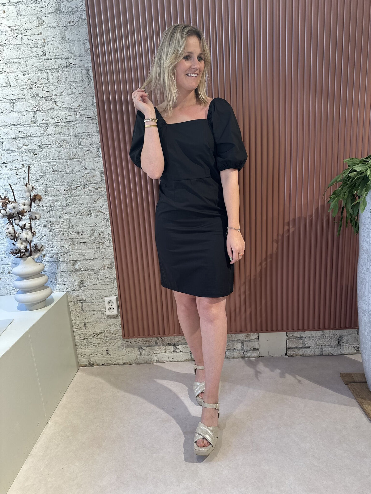 Sanna Knot Dress - Black