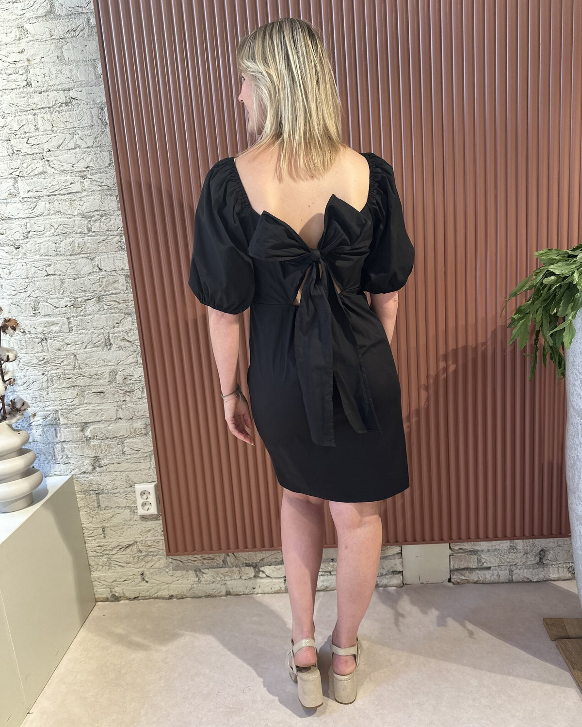 Sanna Knot Dress - Black