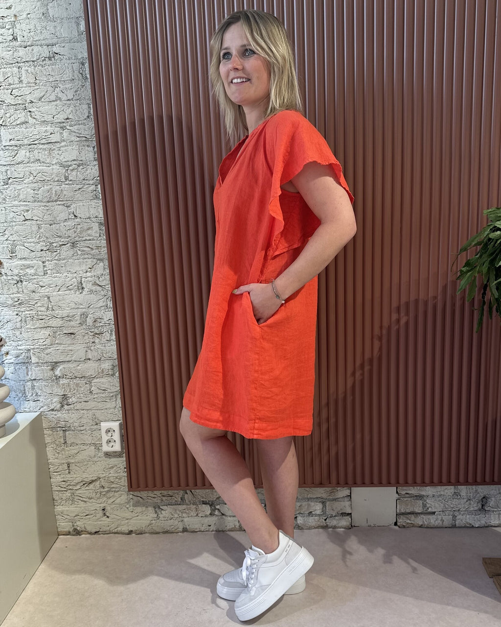 Vina Linen Dress - Bright Poppy