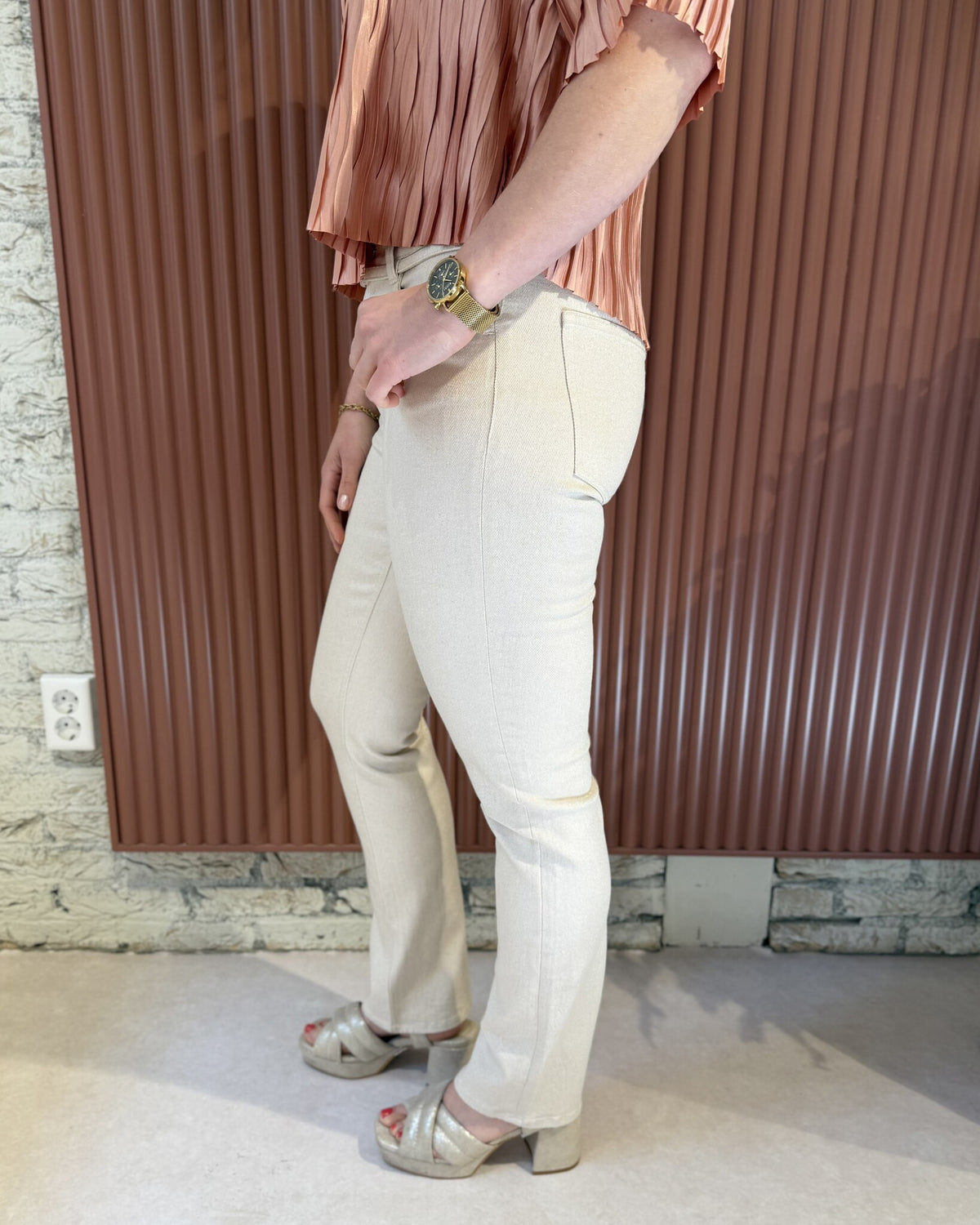 Amanda metallic straight cropped jeans - Butter cream