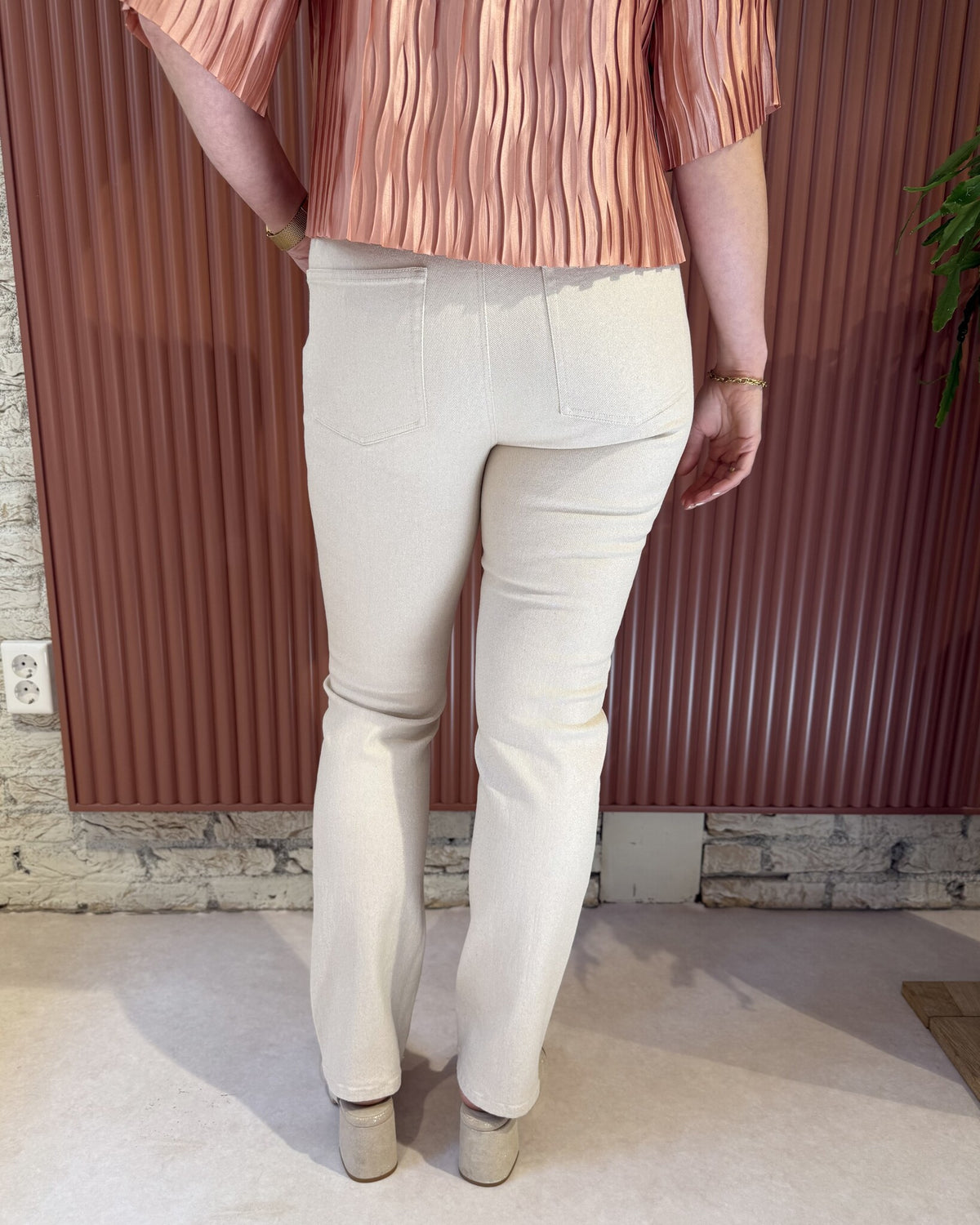 Amanda metallic straight cropped jeans - Butter cream