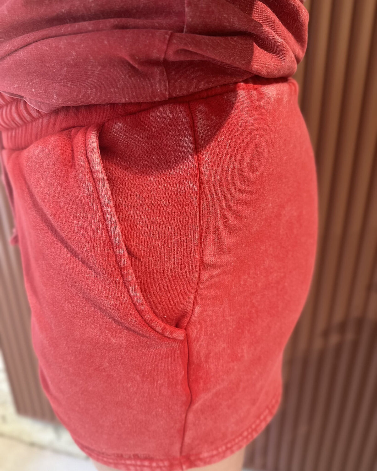 Uni Logo Acid Wash Sweat Short | Racing Red