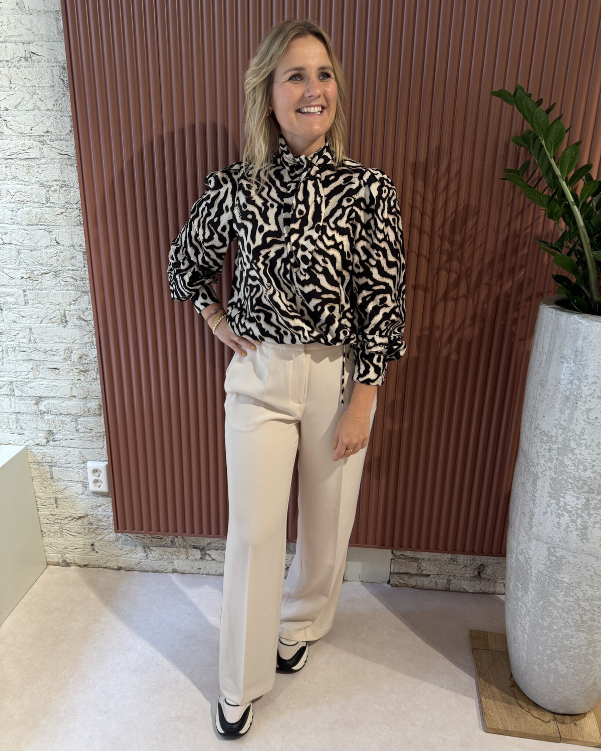 Hush taped tailored pants | Oatmeal cream