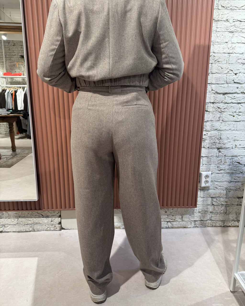 Meera LL Pant | Walnut