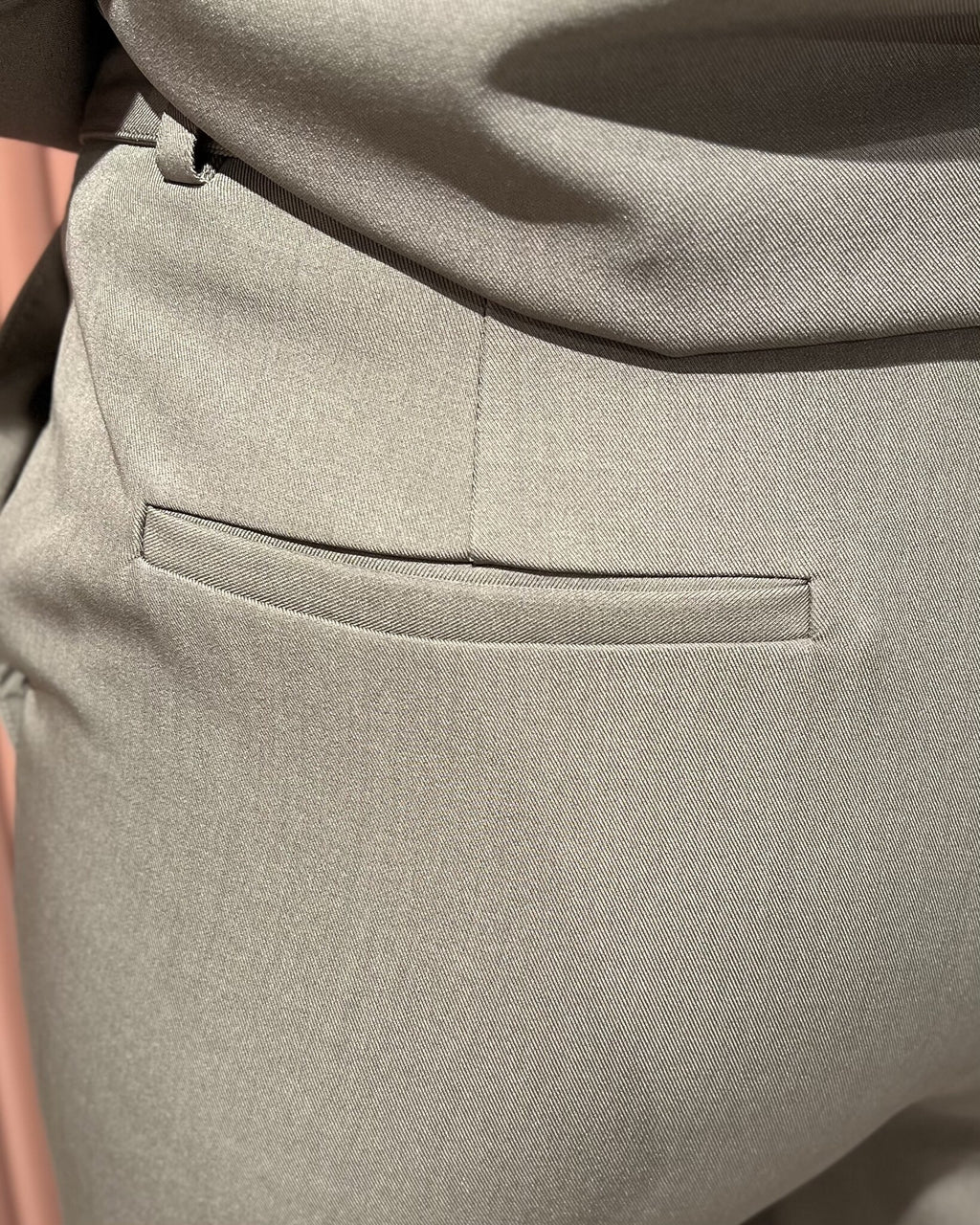 Luna Belt Crease Pant | Walnut