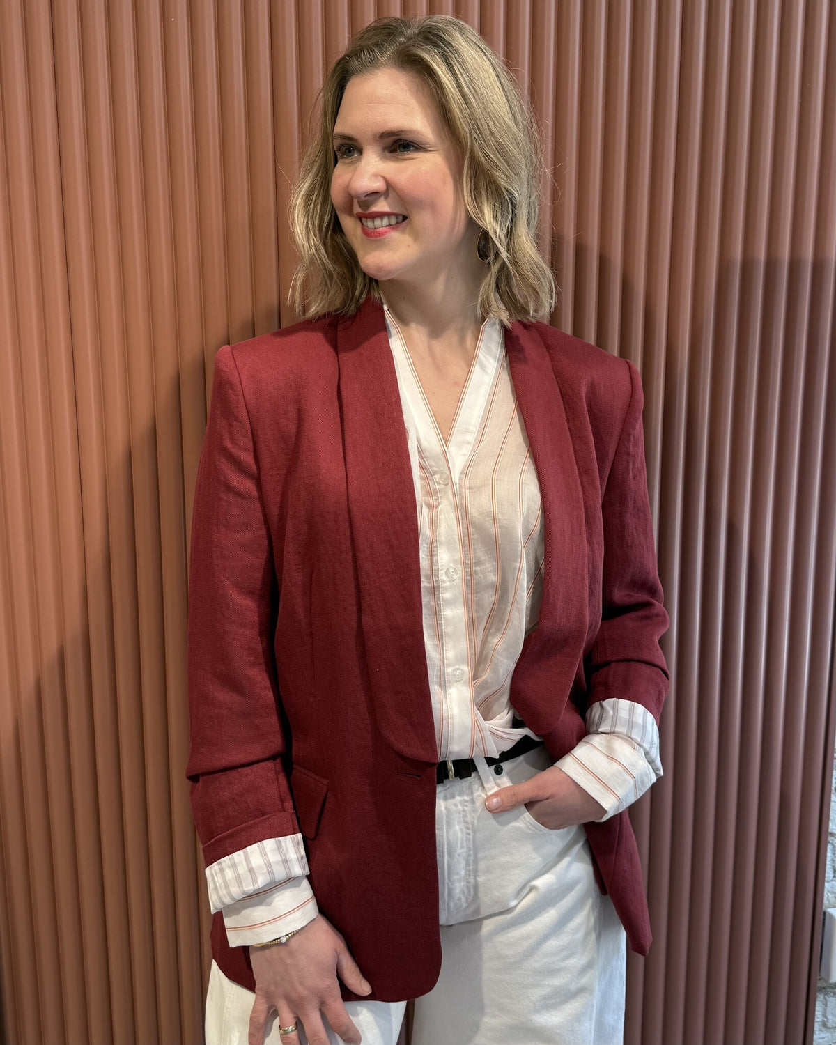 Dayva relaxed fit blazer | Berry Red