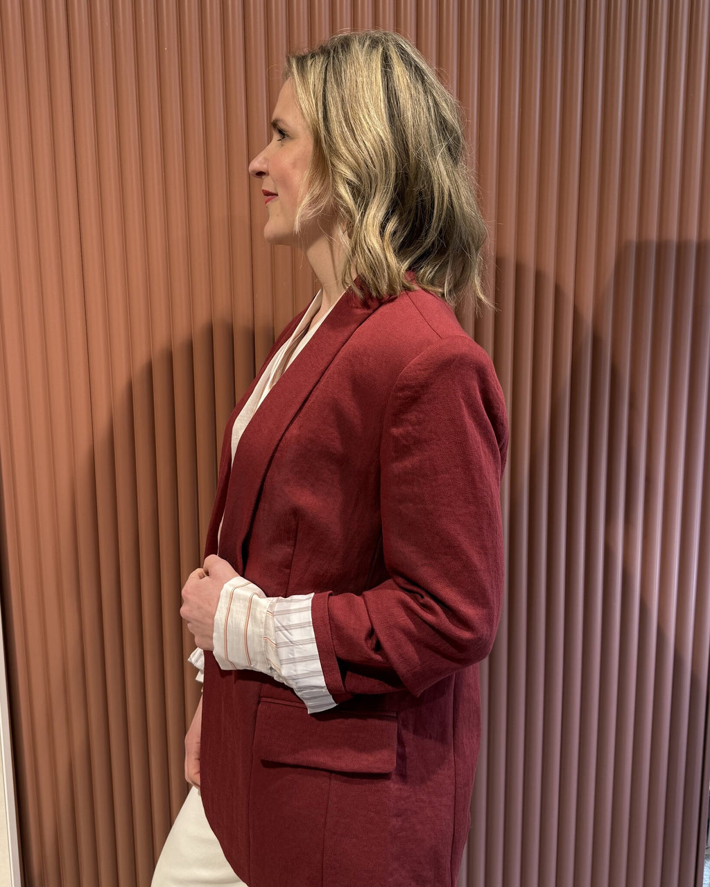 Dayva relaxed fit blazer | Berry Red