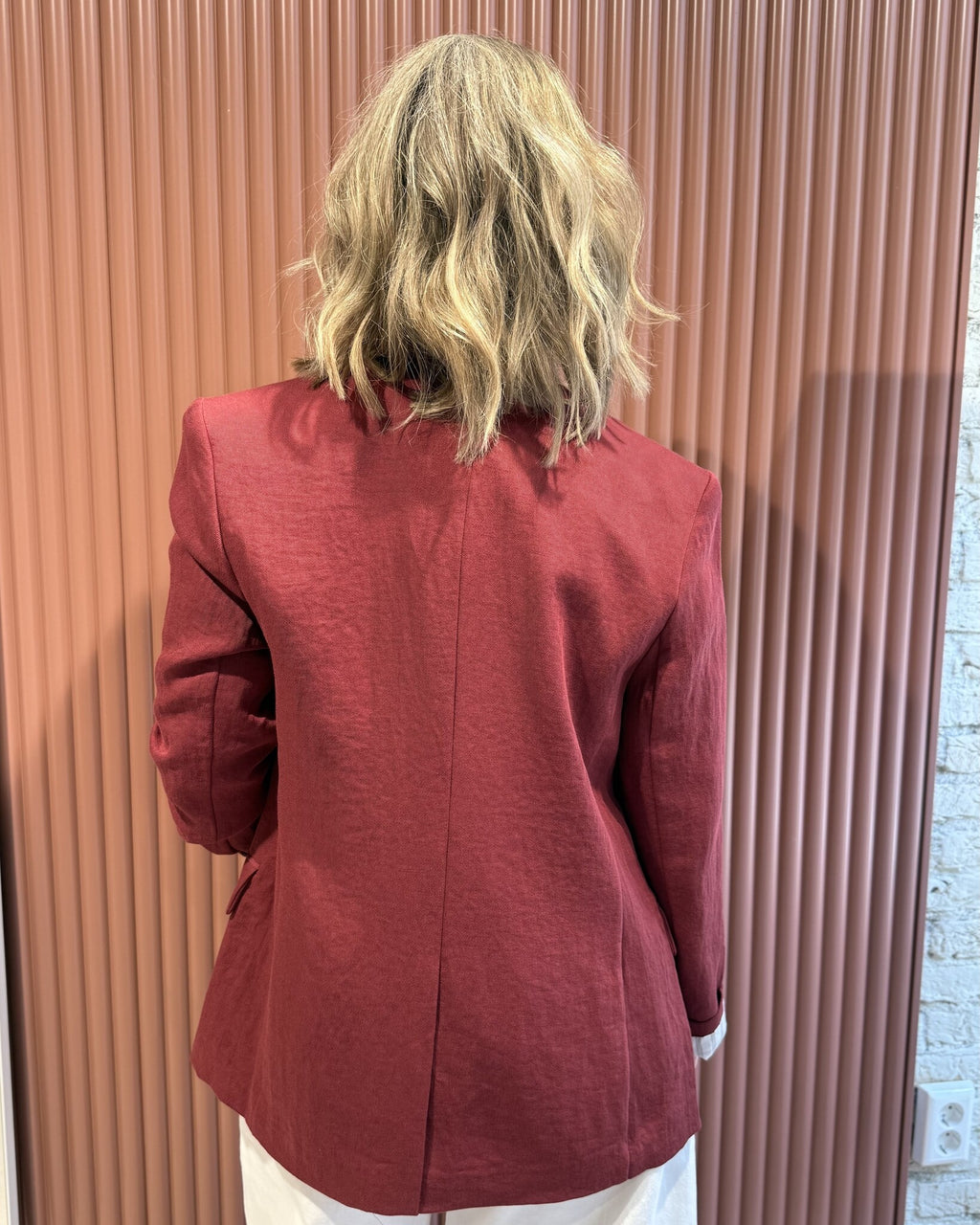 Dayva relaxed fit blazer | Berry Red