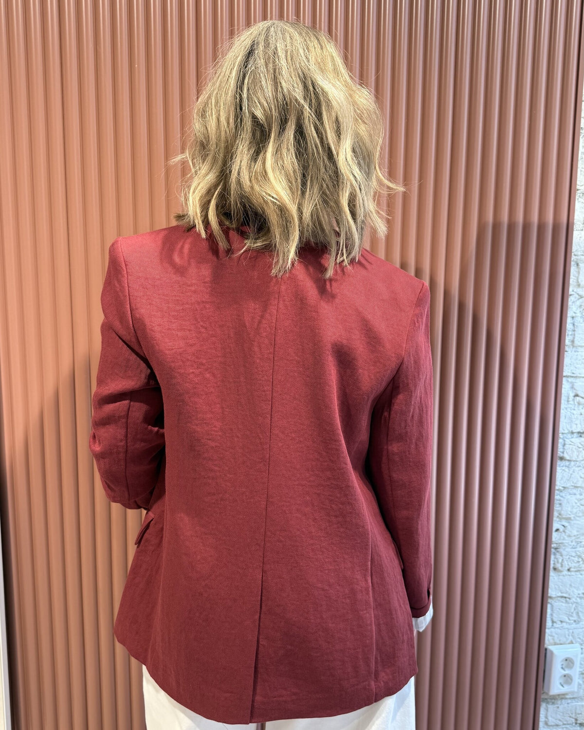 Dayva relaxed fit blazer | Berry Red