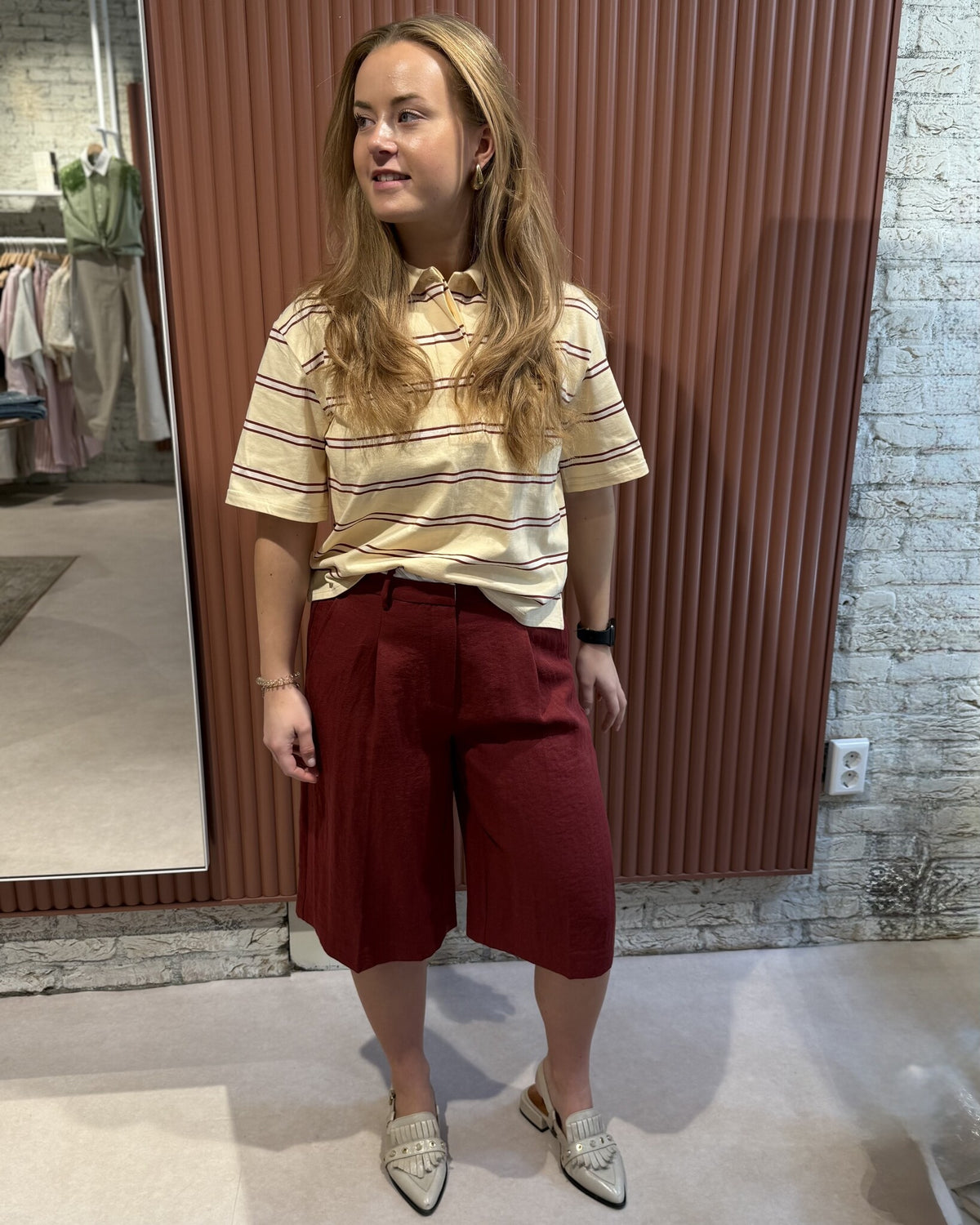 Emra relaxed fit bermuda | Berry Red