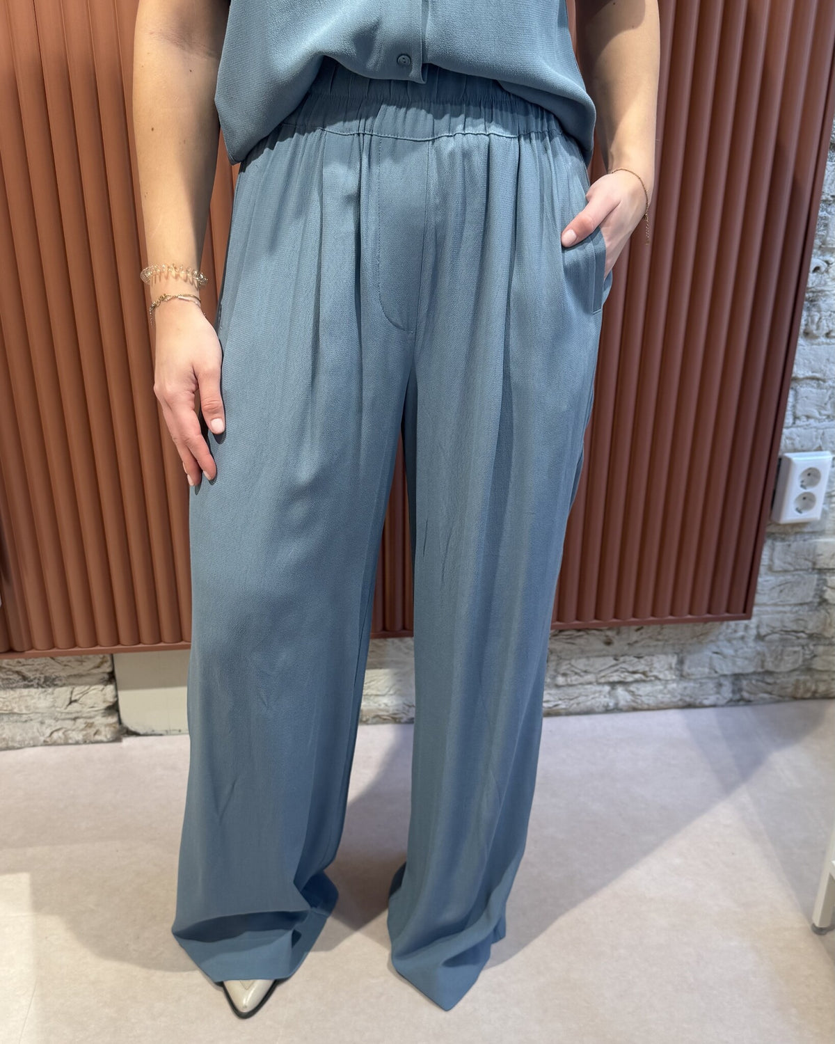 Benji viscose pants | Blue stone