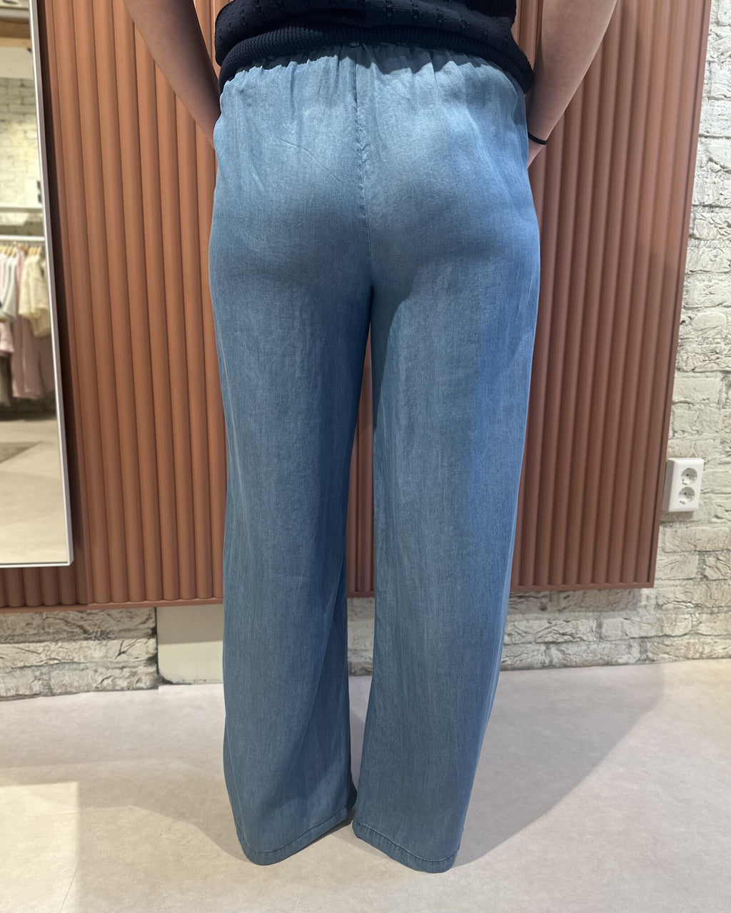 Dallas MW Trousers | Medium denim blue