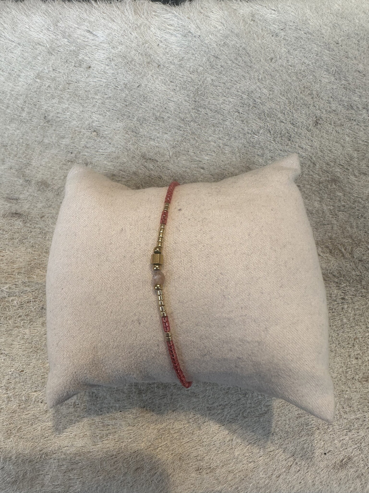 Dunc Jewelry | Maansteen armband miyuki delica kralen - Rood